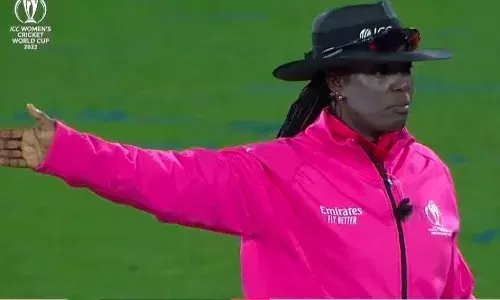 Umpire indicating the no-ball sign during the India vs South Africa match at the 2022 World Cup