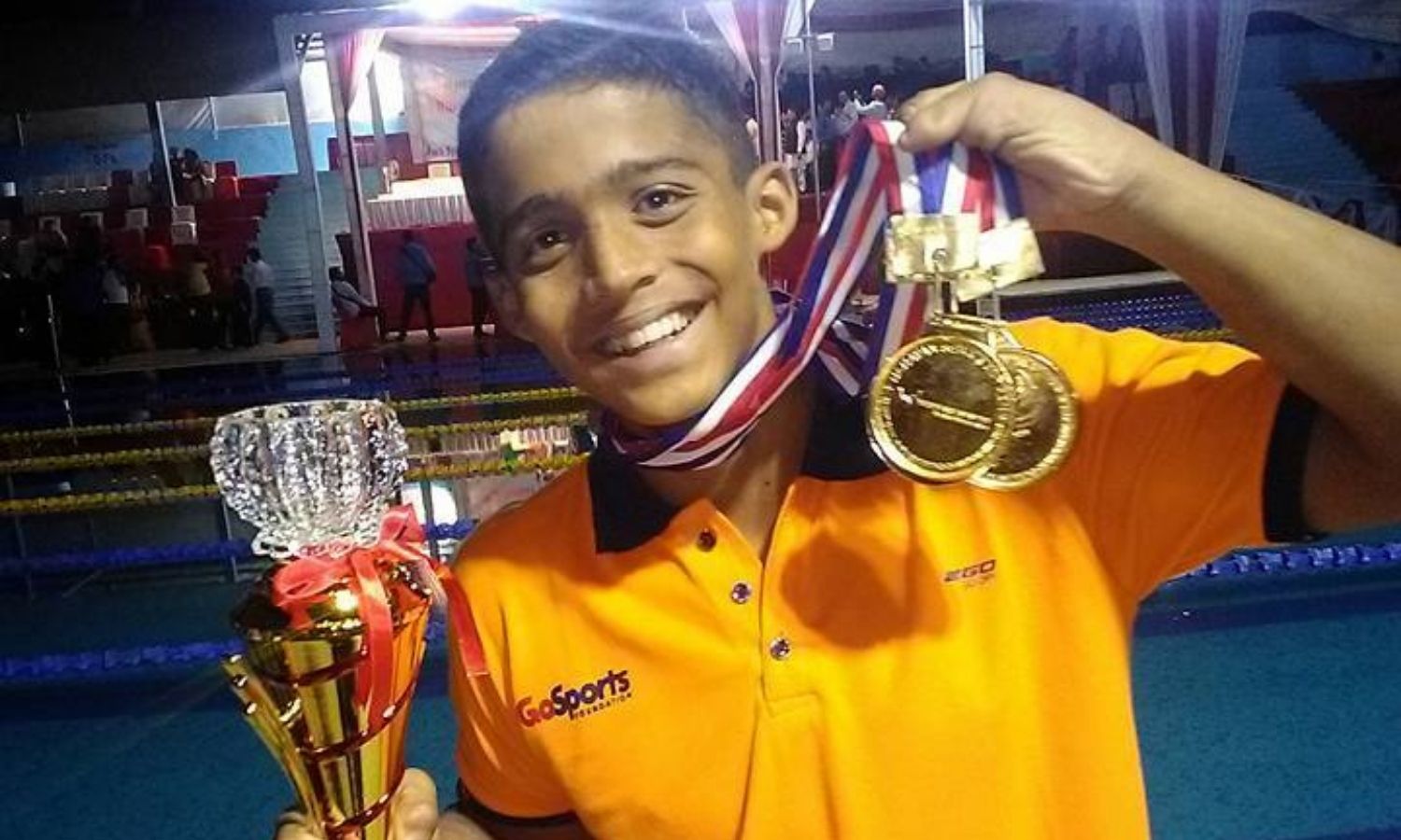 Former national champion para swimmer dies at 19, father begs for money