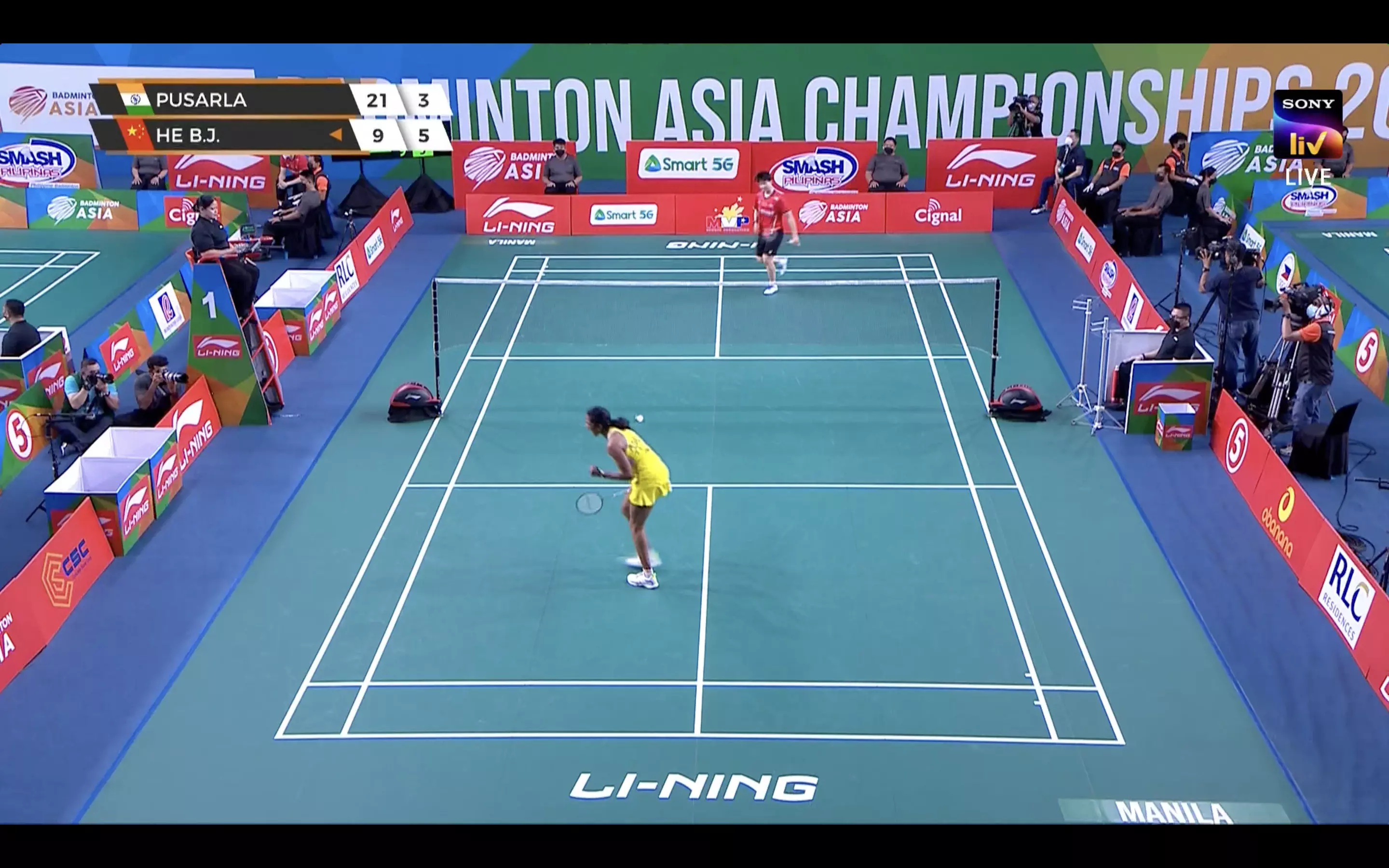 He Bingjiao is more attacking in Game 2 but the unforced errors pile!