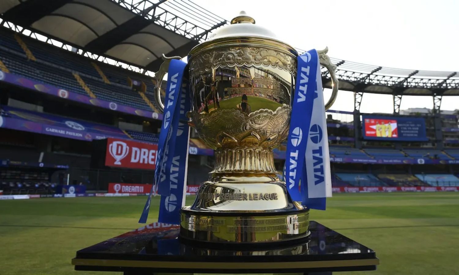Which sides are the favourites to win the 2023 IPL?