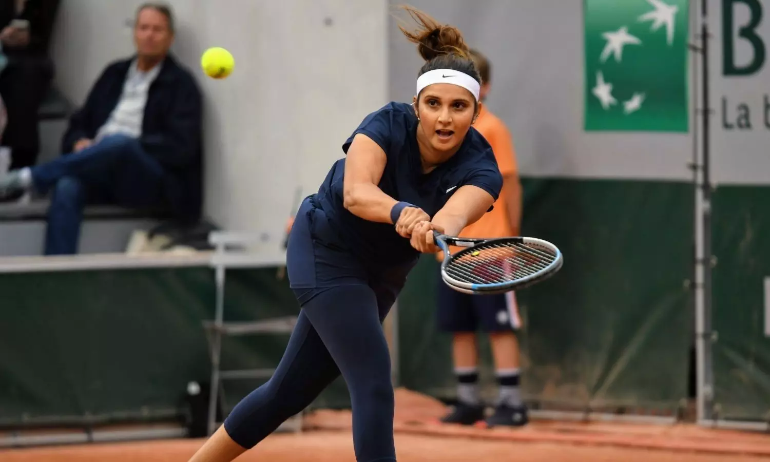 French Open 2022: Sania Mirza/Ivan Dodig ease into Mixed Doubles ...