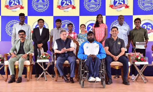 Scholarships 10 sportspersons Tamilnadu