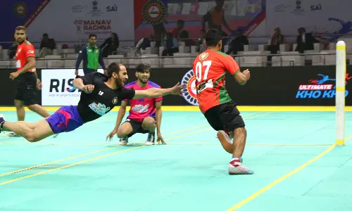 Rohit Verma attempts a sky dive on Day 2 of the Super League Kho Kho