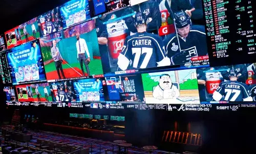 What does over 3.5 mean in betting?