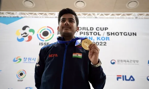 Aishwary Pratap Singh Tomar Shooting Gold