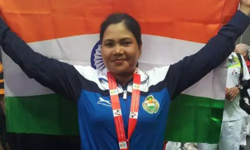 Started Lawn Bowls because its a sport without injuries, Nayanmoni Saikia within 1 win of Indias first ever medal