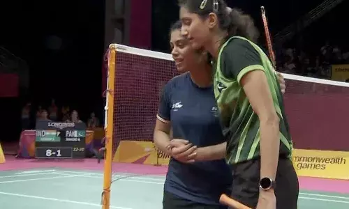 WATCH: Aakarshi Kashyap consoles Pakistani opponent after she retires hurt WATCH: Aakarshi Kashyap consoles Pakistani opponent after she retires hurt