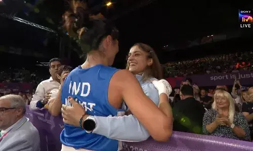 WATCH: Vinesh Phogat congratulates old friend Nikhat after gold win at Commonwealth Games