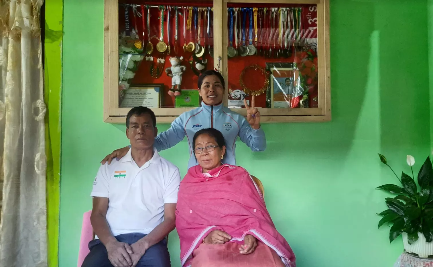 Bindyarani Devi with her parents 