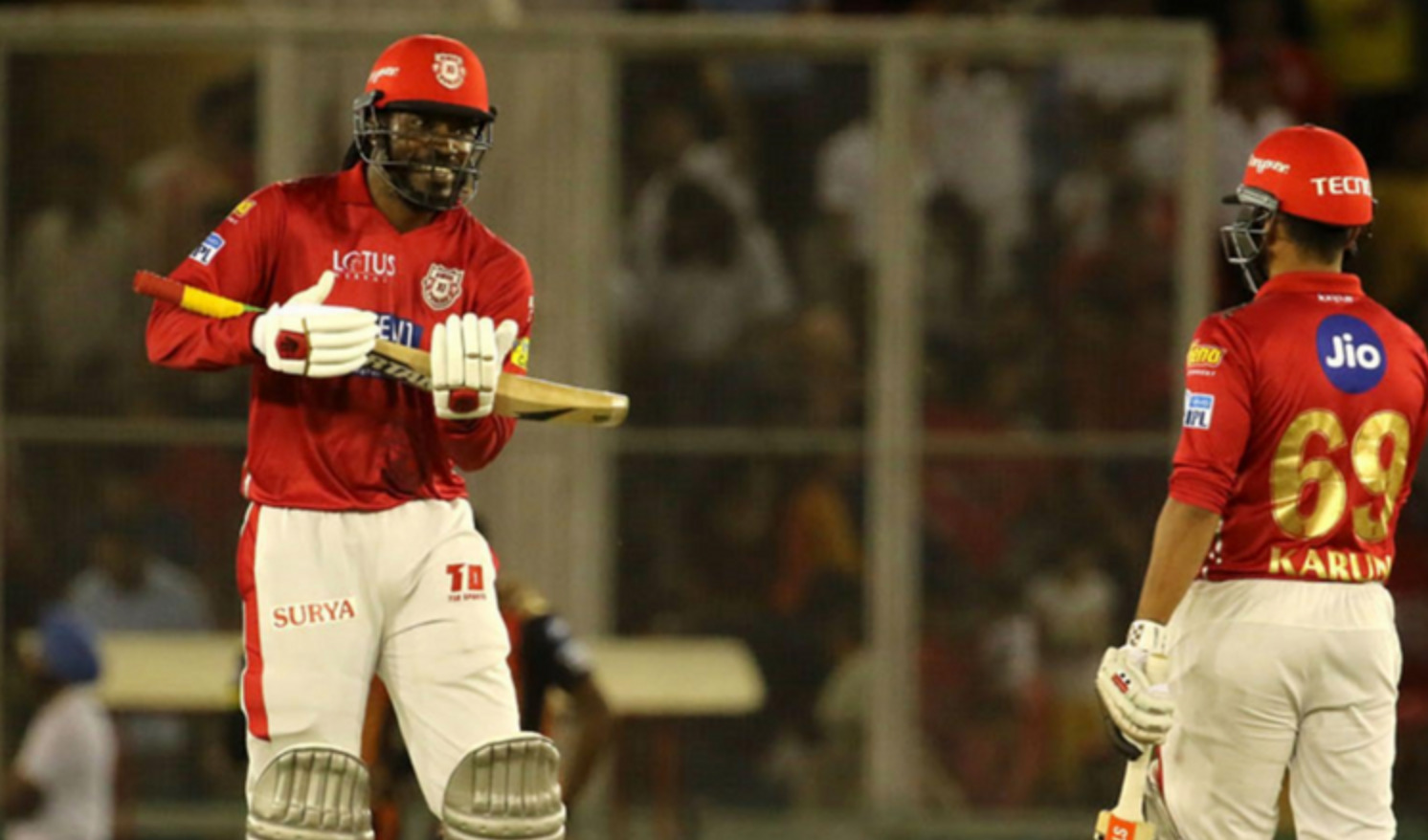 Chris Gayle Joins Virender Sehwag At Gujarat Giants 8773