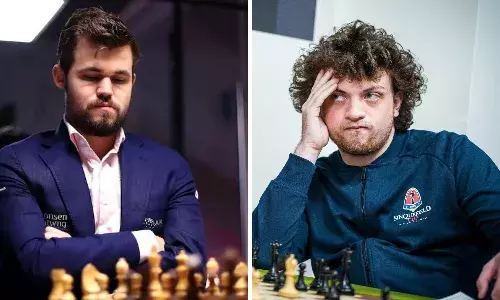 Donnarumma Gukesh, 16, Becomes Youngest Player to Beat World Champion Magnus  Carlsen