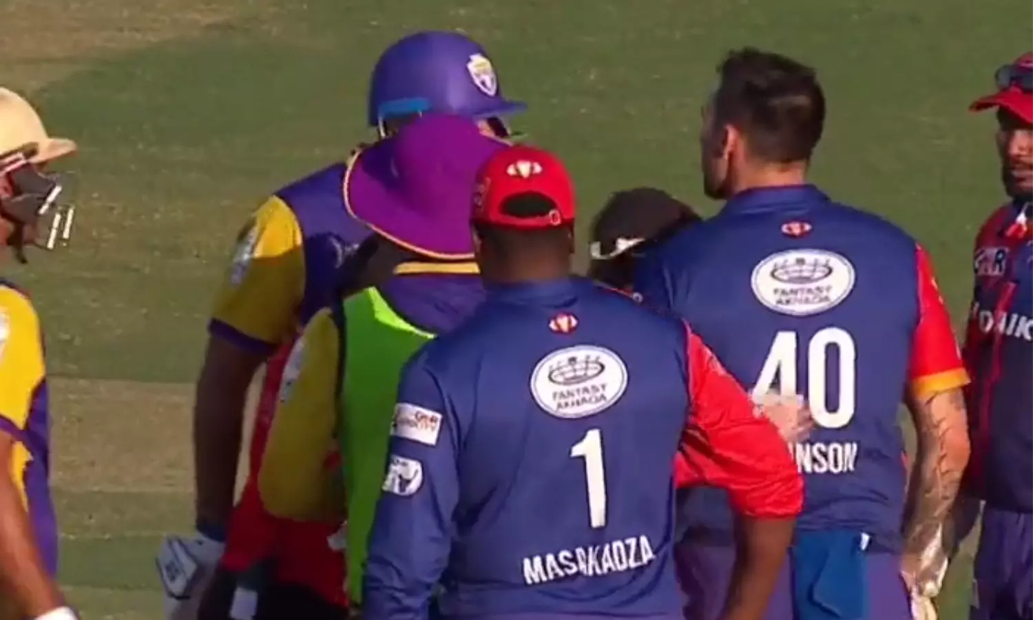 WATCH: Mitchell Johnson pushes Yusuf Pathan, ugly clash in LLC T20 WATCH: Mitchell Johnson pushes Yusuf Pathan, ugly clash in LLC T20