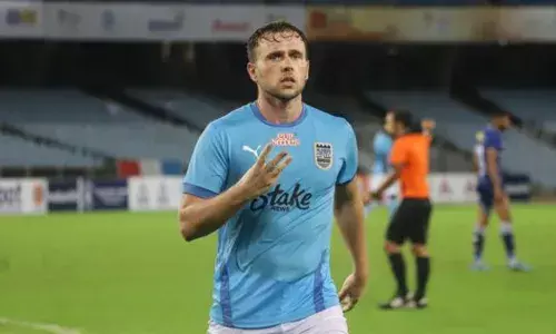 ISL: Greg Stewart finds able allies in new team as Mumbai City FC draw 3-3 vs Hyderabad FC ISL: Greg Stewart finds able allies in new team as Mumbai City FC draw 3-3 vs Hyderabad FC