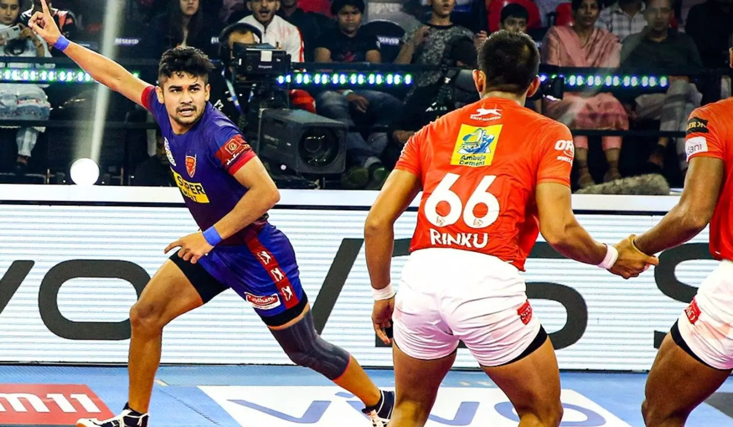 Gujarat Giants go down 33-53 to defending champions Dabang Delhi KC