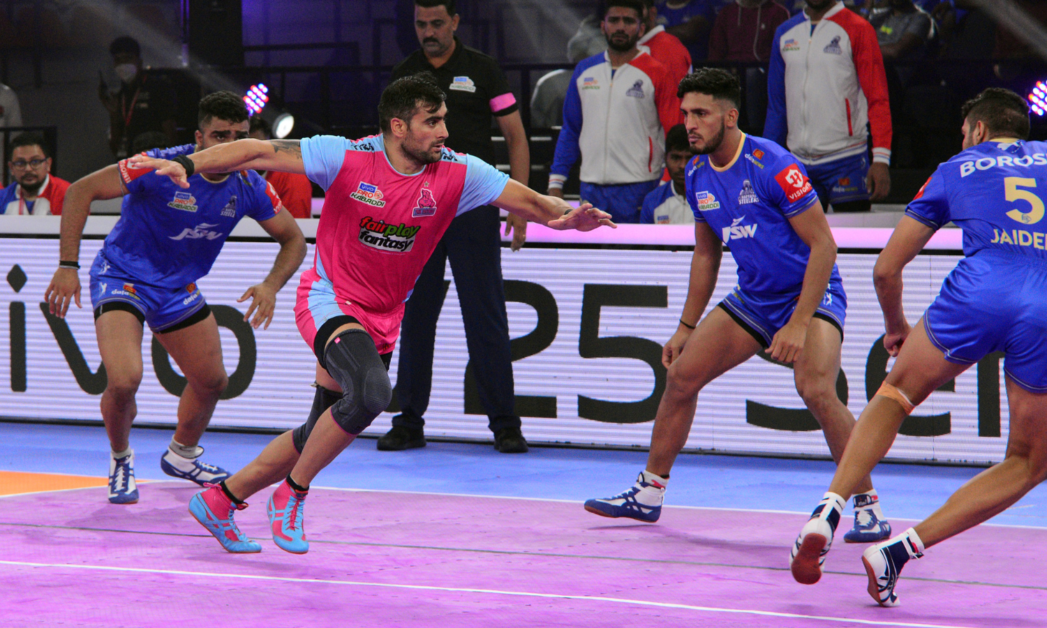 Pro Kabaddi 2022: Rahul Chaudhari shows good form as Jaipur Pink Panthers  defeat Haryana Steelers