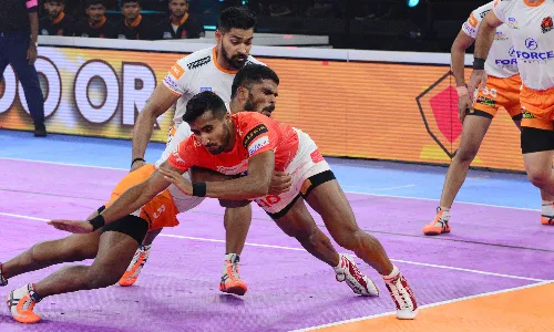 Pro Kabaddi 2022: Gujarat Giants get their first win as Puneri Paltan struggle