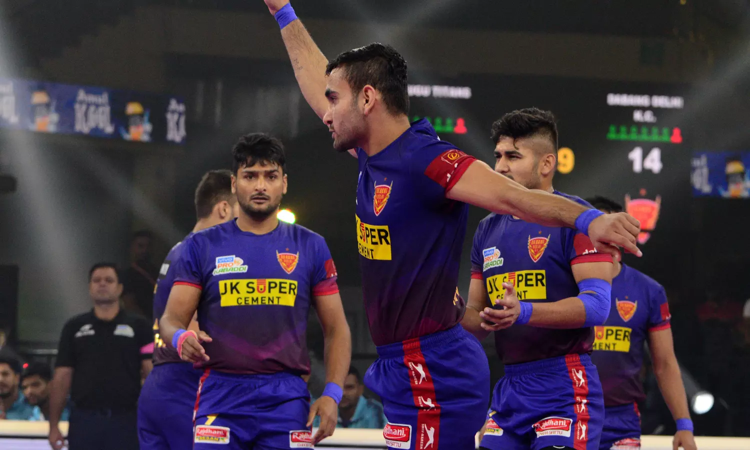 Pro Kabaddi 2022: Dabang Delhi decimates clueless Telugu Titans by 20 points