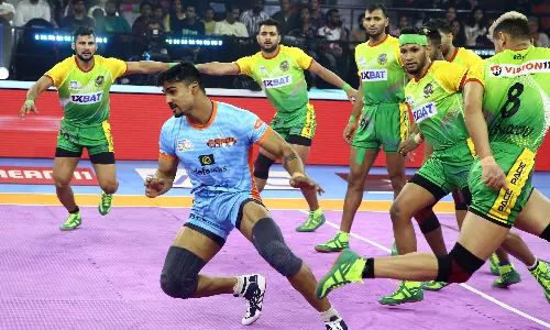 Bengaluru Bulls edge Patna Pirates in the last raid of a thriller