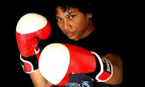 Boxer Thulasi Helen accuses Irudhi Suttru of stealing her life story