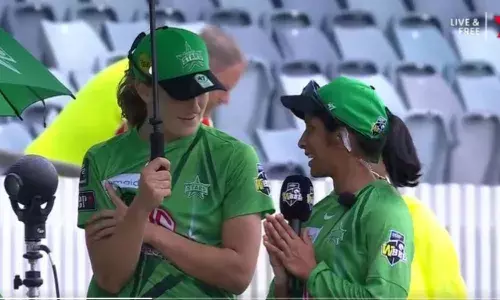 WATCH: Jemimah Rodrigues teaches Hindi to Australias Annabel Sutherland