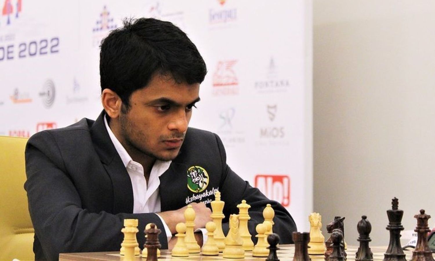 19 year old Nihal Sarin breaks through the 2700 barrier in live ratings : r/ chess