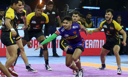 Pro Kabaddi 2022: Dabang Delhi return to winning ways, defeat Telugu Titans 40-33 Pro Kabaddi 2022: Dabang Delhi return to winning ways, defeat Telugu Titans 40-33
