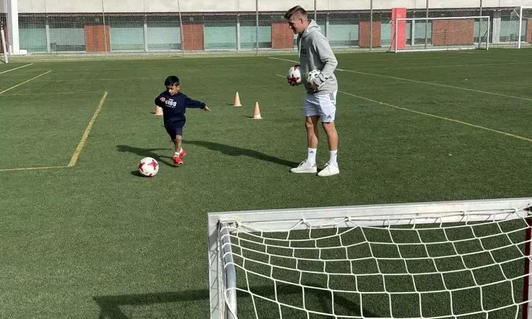 WATCH: Toni Kroos plays football with Indian challenge winner