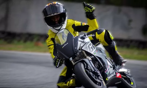 13-year-old bike racer Shreyas Hareesh dies following crash