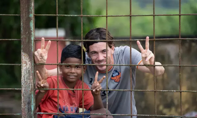 Former teacher Iker Guarrotxena forges an unlikely friendship