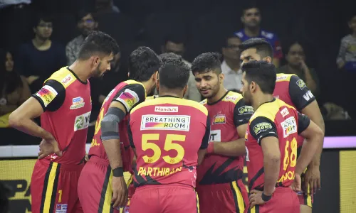 Pro Kabaddi 2022: Bengaluru Bulls knock defending champions Dabang Delhi out