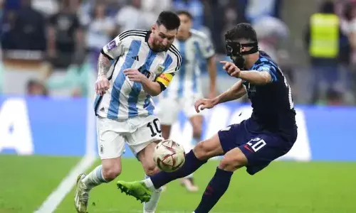 Messi and Tendulkar: Same aim, different sport