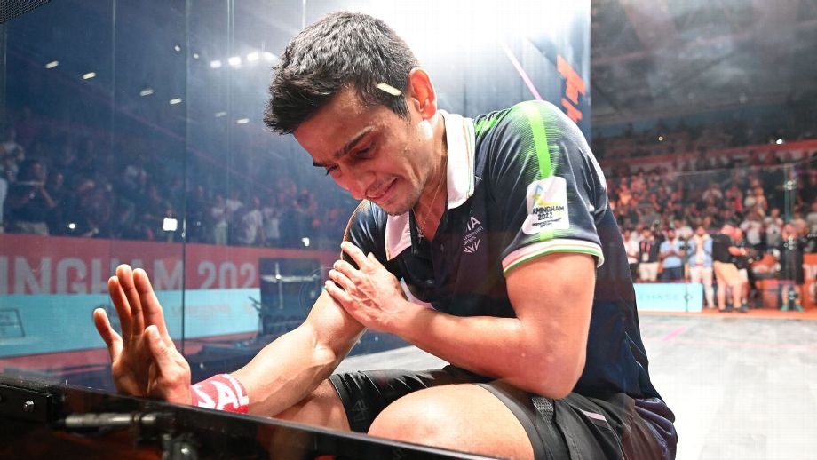 Saurav Ghosal with a moment of a lifetime at CWG 2022. (Credits: Paul Ellis/AFP)