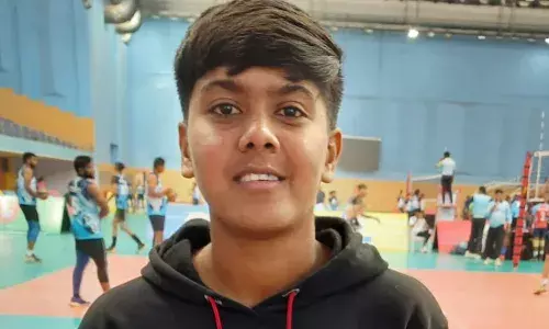 A rickshaw drivers daughter, Mrinal Agarkar balances volleyball and studies