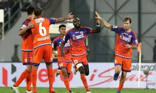 Which clubs have received a transfer ban in history of Indian Football?