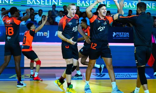 Prime Volleyball League: Hyderabad Black Hawks stun Ahmedabad Defenders to win fiery battle