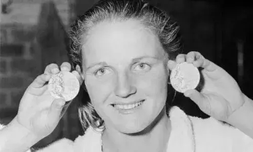4-time Olympic diving champion Pat McCormick dies at 92