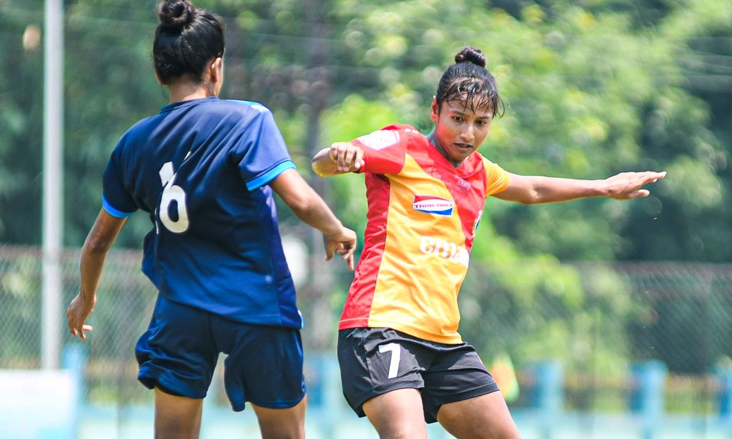 Did East Bengal's women's team just get towels for their IFA Shield win?