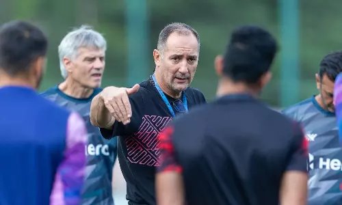 Ignore the noise, follow your dreams, Stimac tells Blue Tigers