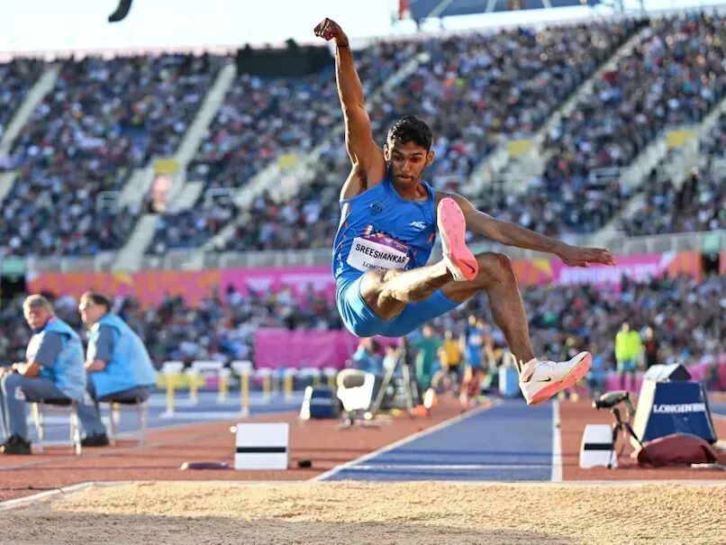 Dilip Gavit wins gold; silver for Sreeshankar