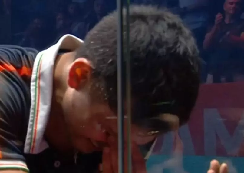 Saurav Ghosal in tears after winning Silver at CWG