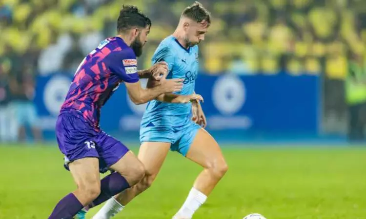 ISL 2023-24: Kerala Blasters, Mumbai City players suspended for three matches ISL 2023-24: Kerala Blasters, Mumbai City players suspended for three matches