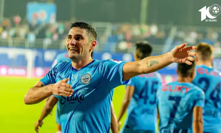 ISL 2023-24: Mumbai City FC stages dramatic comeback to defeat Punjab FC 2-1 ISL 2023-24: Mumbai City FC stages dramatic comeback to defeat Punjab FC 2-1