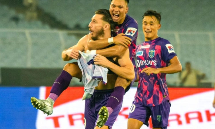 ISL 2023-24: Kerala Blasters seize victory over East Bengal in a thriller