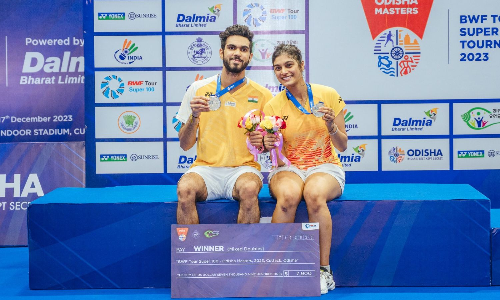 dhruv kapila and tanisha crasto badminton
