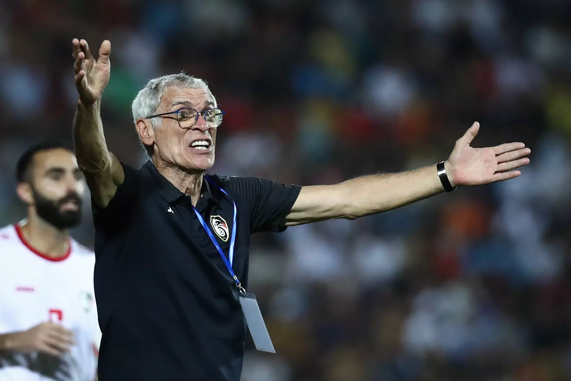 Syrian head-coach Hector Cuper in a game against Vietnam