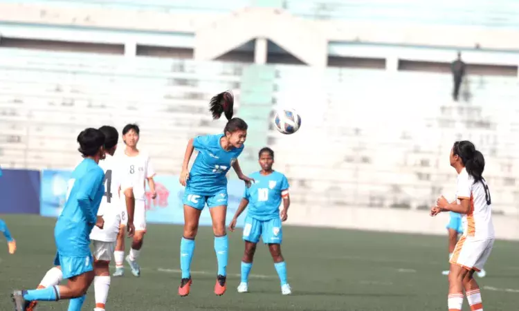 Women, Football