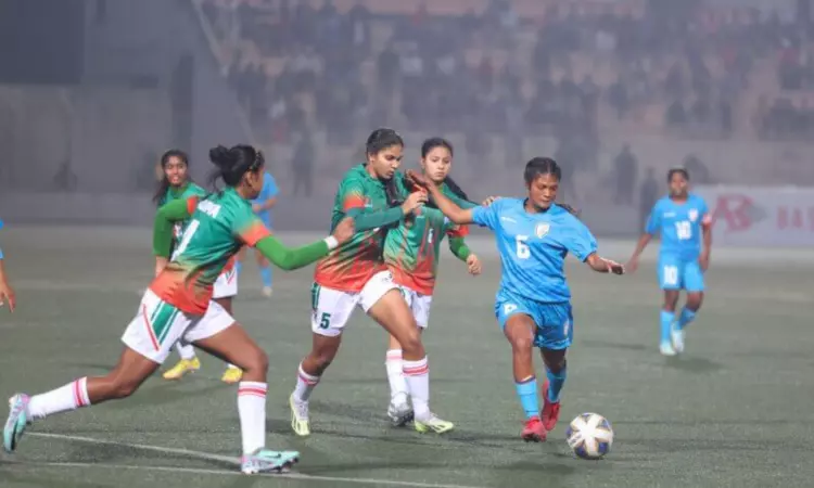 SAFF U-19 Womens Cship: India takes a 4-0 win over Nepal - Highlights