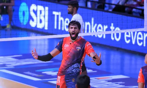 Kolkata Thunderbolts go down against Ahmedabad Defenders in straight sets