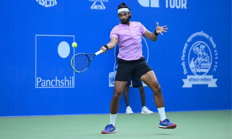 Australian Open 2026: Niki Poonachas Grand Slam debut ends in first round