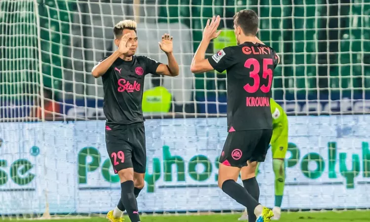 Mumbai City FC scored two past Chennaiyin FC to level table toppers Odisha FC Mumbai City FC scored two past Chennaiyin FC to level table toppers Odisha FC